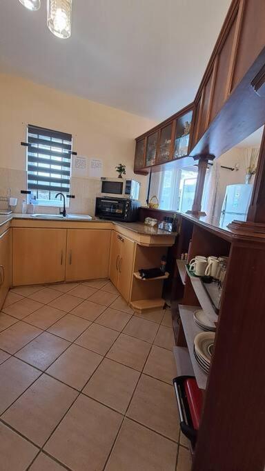 Flic-en-Flacq Sunshine Luxurious Villa:4 Mins Walk From Beach מראה חיצוני תמונה