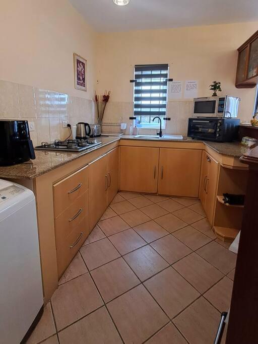 Flic-en-Flacq Sunshine Luxurious Villa:4 Mins Walk From Beach מראה חיצוני תמונה